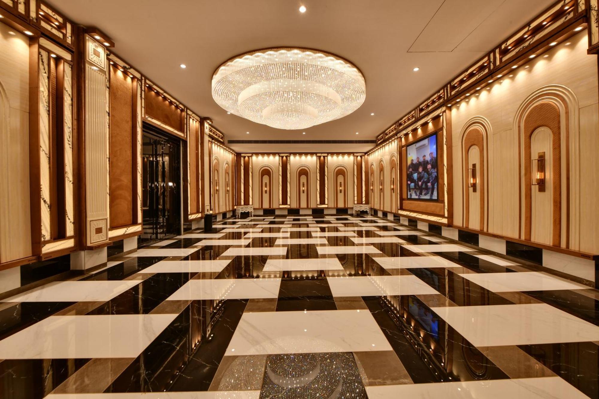 Maira Resort And Convention Centre Rāipur Exteriör bild